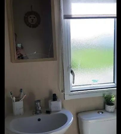 N And B Caravan Hire Flamingo Land * Kirby Misperton