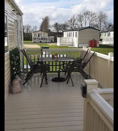 Kemping N And B Caravan Hire Flamingo Land Kirby Misperton