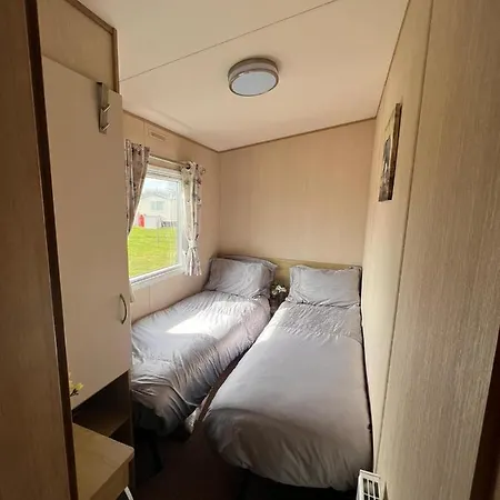 N And B Caravan Hire Flamingo Land * Kirby Misperton
