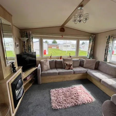 N And B Caravan Hire Flamingo Land