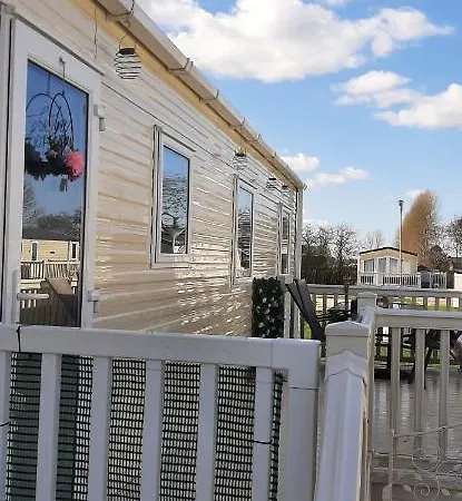 N And B Caravan Hire Flamingo Land Kemping